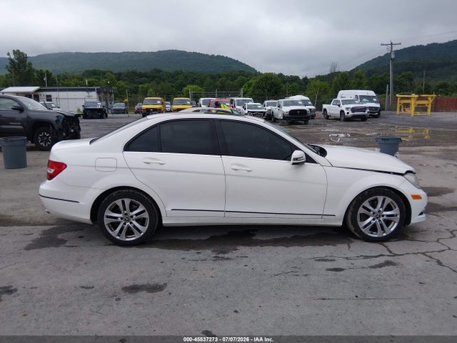 45537273 :رقم المزاد ، WDDGF8AB7DR281331 vin ، 2013 Mercedes-benz C 300 Luxury 4matic مزاد بيع
