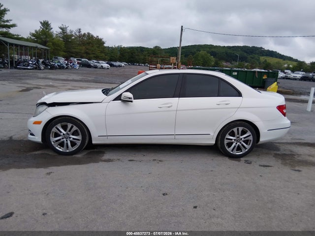 45537273 :رقم المزاد ، WDDGF8AB7DR281331 vin ، 2013 Mercedes-benz C 300 Luxury 4matic مزاد بيع