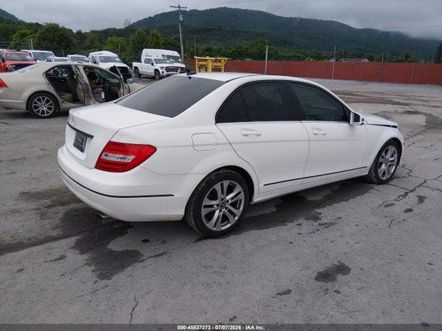 45537273 :رقم المزاد ، WDDGF8AB7DR281331 vin ، 2013 Mercedes-benz C 300 Luxury 4matic مزاد بيع