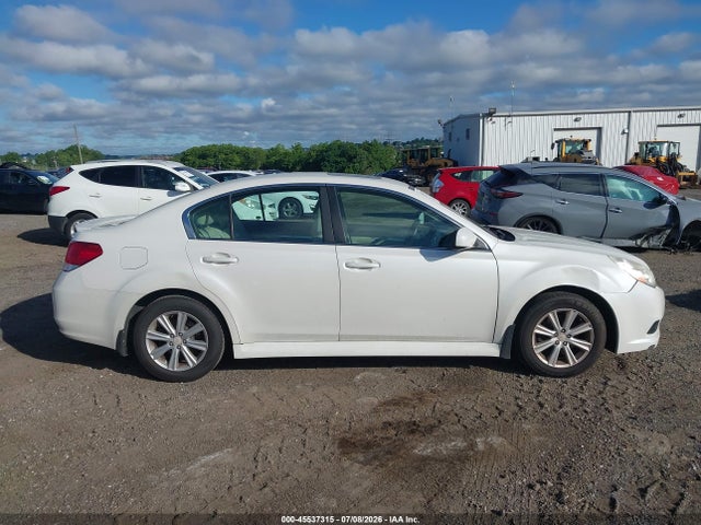 2011 Subaru Legacy 2.5i Premium მანქანა იყიდება აუქციონზე, vin: 4S3BMBG65B3215359, აუქციონის ნომერი: 45537315
