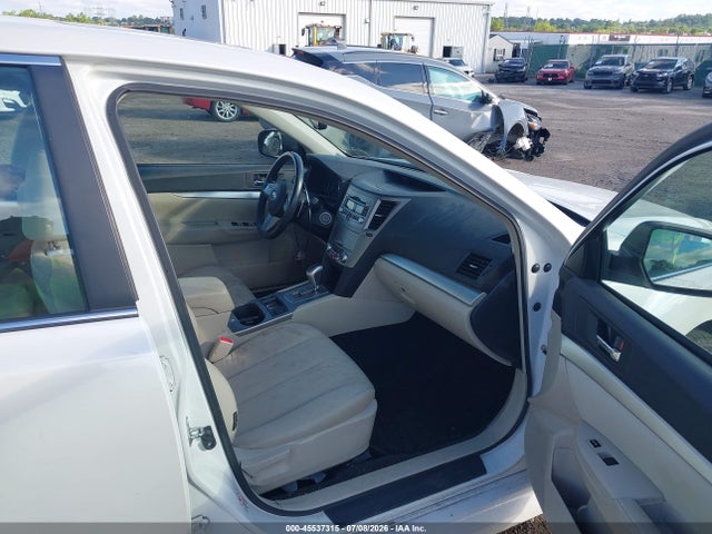 2011 Subaru Legacy 2.5i Premium მანქანა იყიდება აუქციონზე, vin: 4S3BMBG65B3215359, აუქციონის ნომერი: 45537315