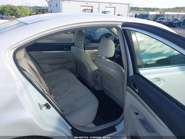 2011 Subaru Legacy 2.5i Premium მანქანა იყიდება აუქციონზე, vin: 4S3BMBG65B3215359, აუქციონის ნომერი: 45537315