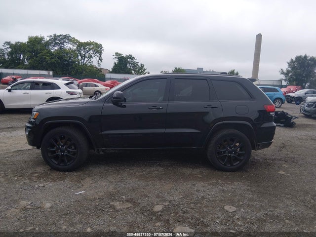Продаж на аукціоні авто 2017 Jeep Grand Cherokee Altitude, vin: 1C4RJFAG1HC886147, номер лоту: 45537350