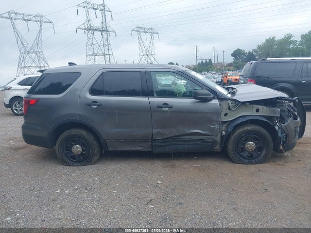 Ford Utility Police Interceptor 2017 1FM5K8AR1HGD25279 Image 14