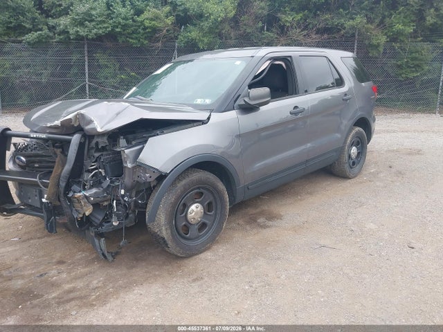 Ford Utility Police Interceptor 2017 1FM5K8AR1HGD25279 Image 2