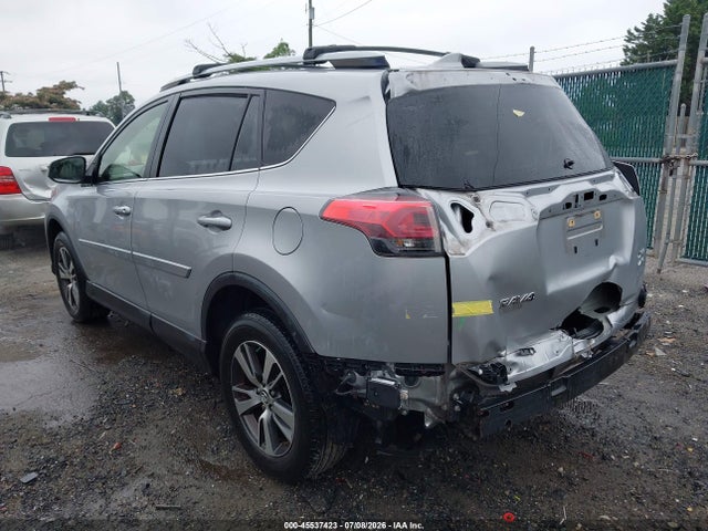 Toyota Rav4 Xle 2018 JTMRFREV2JJ235199 Image 3