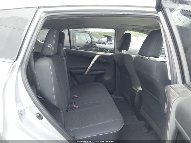 Toyota Rav4 Xle 2018 JTMRFREV2JJ235199 Image 8