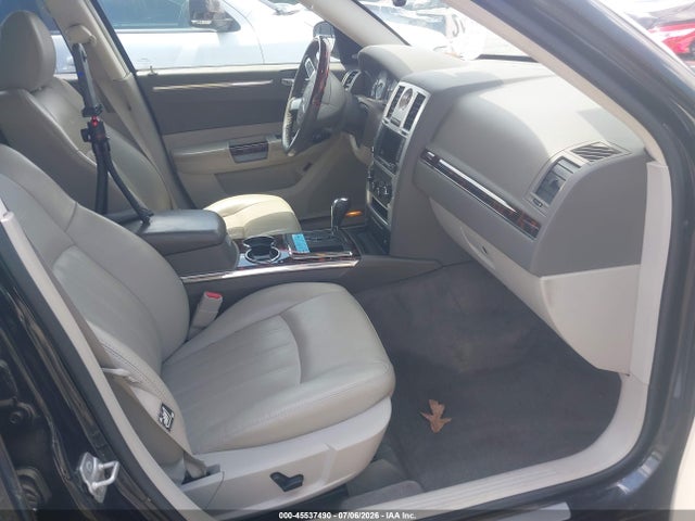 45537490 :رقم المزاد ، 2C3CK6CTXAH224149 vin ، 2010 Chrysler 300c Awd مزاد بيع