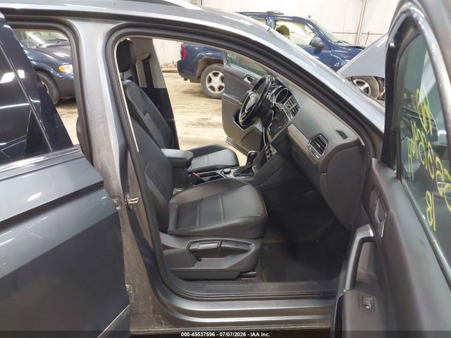 Продаж на аукціоні авто 2018 Volkswagen Tiguan 2.0t Se/2.0t Sel, vin: 3VV2B7AX0JM169619, номер лоту: 45537596