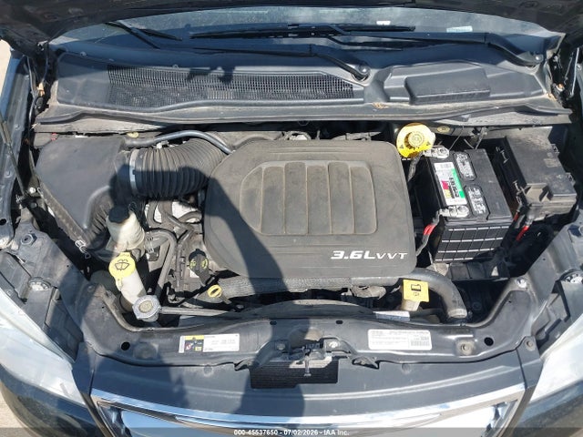 2016 Chrysler Town & Country Touring მანქანა იყიდება აუქციონზე, vin: 2C4RC1BG9GR287482, აუქციონის ნომერი: 45537650
