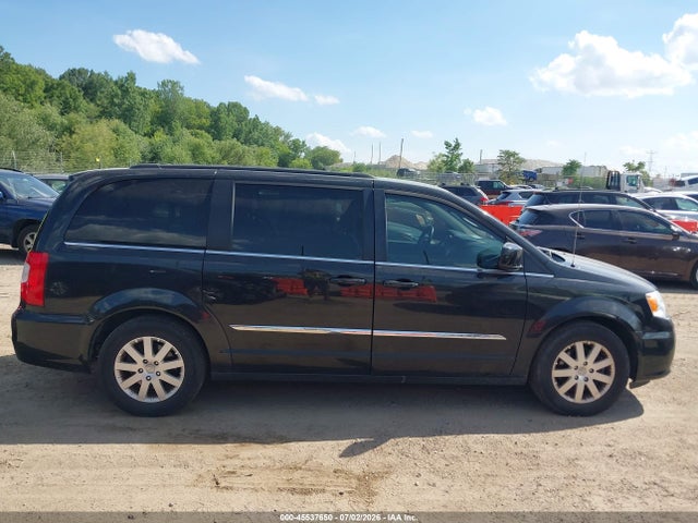 2016 Chrysler Town & Country Touring მანქანა იყიდება აუქციონზე, vin: 2C4RC1BG9GR287482, აუქციონის ნომერი: 45537650