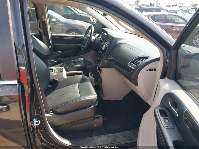 2016 Chrysler Town & Country Touring მანქანა იყიდება აუქციონზე, vin: 2C4RC1BG9GR287482, აუქციონის ნომერი: 45537650