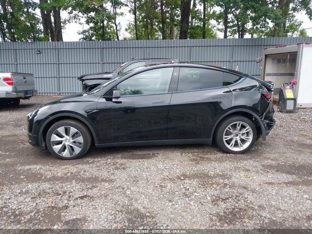 Продажа на аукционе авто 2023 Tesla Model Y Awd/long Range Dual Motor All-wheel Drive, vin: 7SAYGDEE8PF978707, номер лота: 45537658