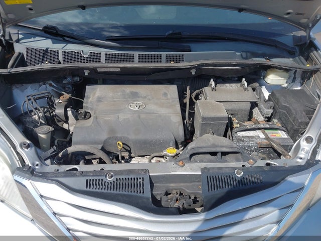 Auction sale of the 2015 Toyota Sienna Le 8 Passenger, vin: 5TDKK3DC8FS682673, lot number: 45537743