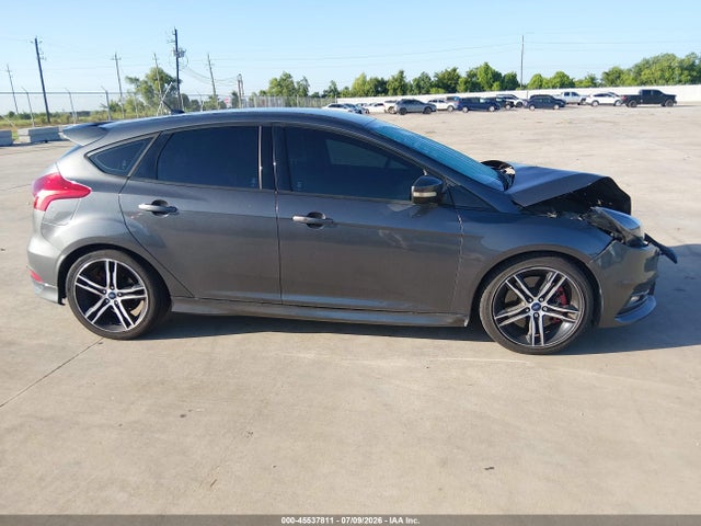 Ford FOCUS ST 2018 1FADP3L98JL331911 Image 13