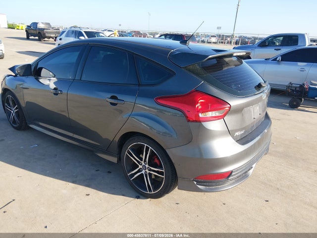 Ford FOCUS ST 2018 1FADP3L98JL331911 Image 3
