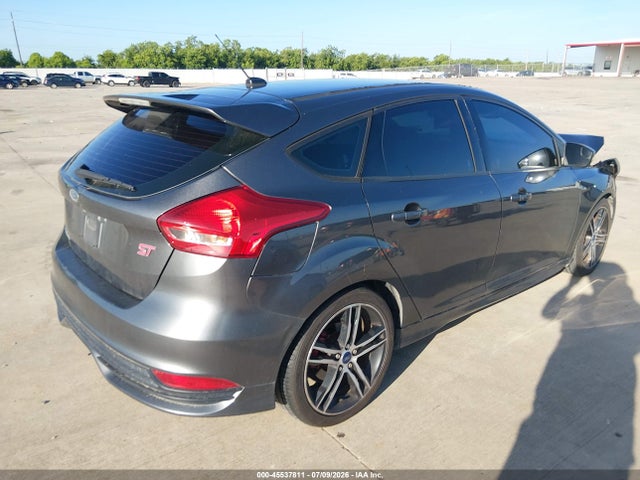 Ford FOCUS ST 2018 1FADP3L98JL331911 Image 4