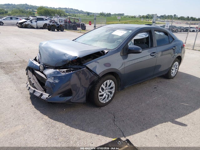 Toyota COROLLA LE 2017 5YFBURHE0HP658579 Image 2