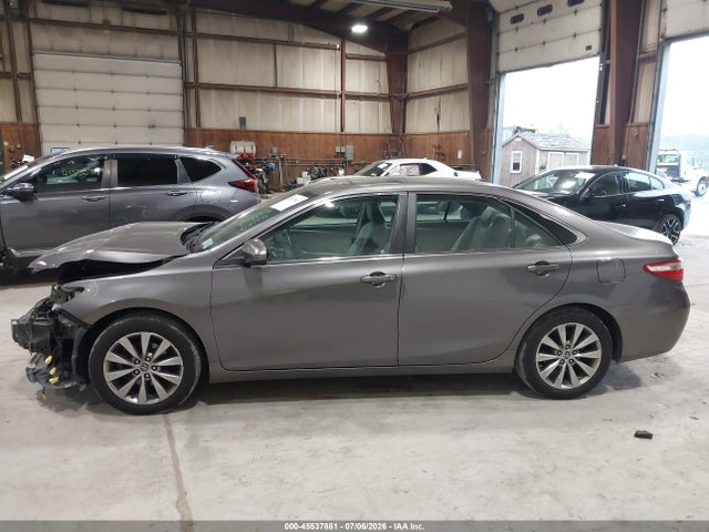 2015 Toyota Camry Xle V6 მანქანა იყიდება აუქციონზე, vin: 4T1BK1FK0FU029870, აუქციონის ნომერი: 45537881