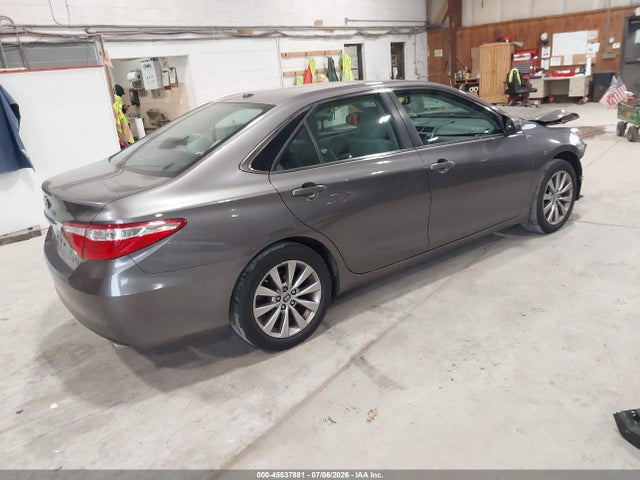 45537881 :رقم المزاد ، 4T1BK1FK0FU029870 vin ، 2015 Toyota Camry Xle V6 مزاد بيع