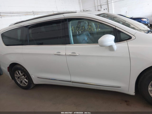 45537887 :رقم المزاد ، 2C4RC1BG3LR134767 vin ، 2020 Chrysler Pacifica Touring L مزاد بيع