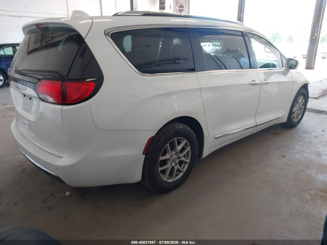 45537887 :رقم المزاد ، 2C4RC1BG3LR134767 vin ، 2020 Chrysler Pacifica Touring L مزاد بيع