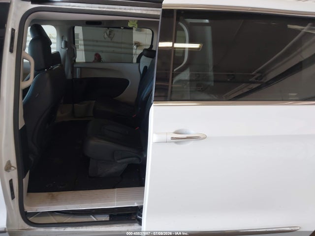 45537887 :رقم المزاد ، 2C4RC1BG3LR134767 vin ، 2020 Chrysler Pacifica Touring L مزاد بيع