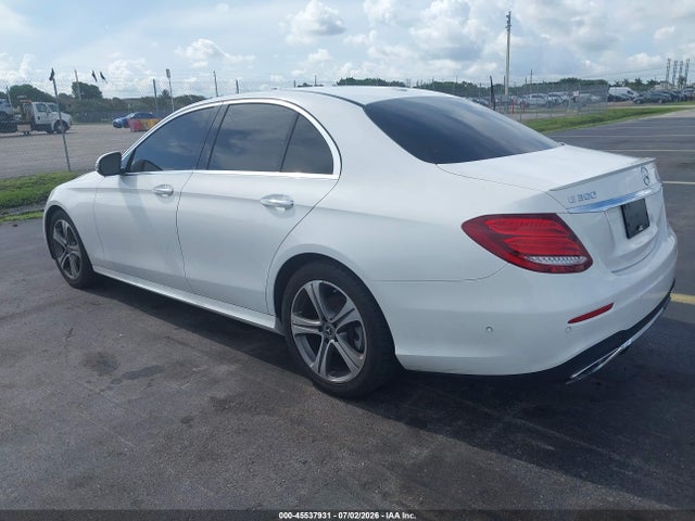 Aukcja sprzedaży 2018 Mercedes-benz E 300, vin: WDDZF4JB1JA333158, numer aukcji: 45537931