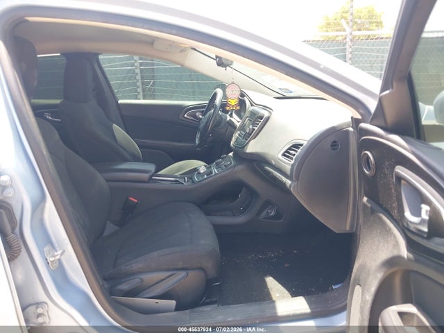 Chrysler 200 Limited 2015 1C3CCCAB6FN714995 Image 5