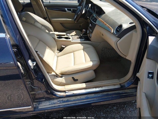 Продажа на аукционе авто 2013 Mercedes-benz C 250 Sport, vin: WDDGF4HB8DR269672, номер лота: 45537945