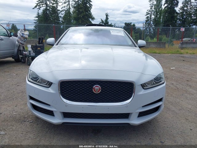 Jaguar Xe 35t First Edition 2017 SAJAN4BVXHA946619 Image 12
