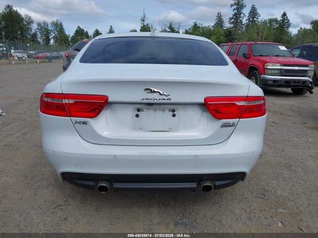 Jaguar Xe 35t First Edition 2017 SAJAN4BVXHA946619 Image 16