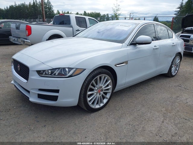 Jaguar Xe 35t First Edition 2017 SAJAN4BVXHA946619 Image 2