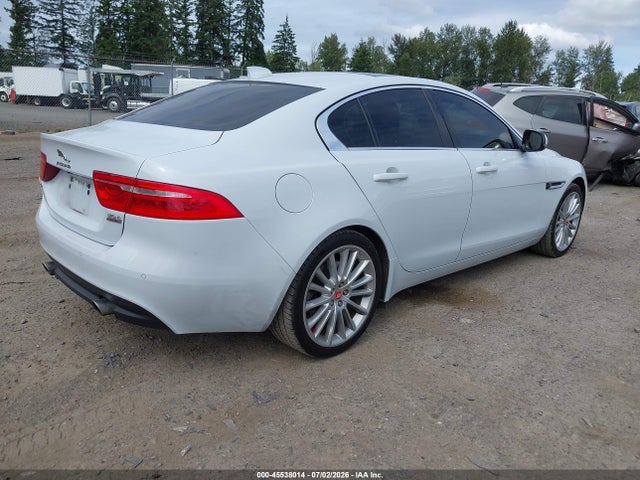 Jaguar Xe 35t First Edition 2017 SAJAN4BVXHA946619 Image 4