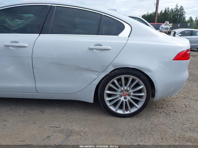 Jaguar Xe 35t First Edition 2017 SAJAN4BVXHA946619 Image 6
