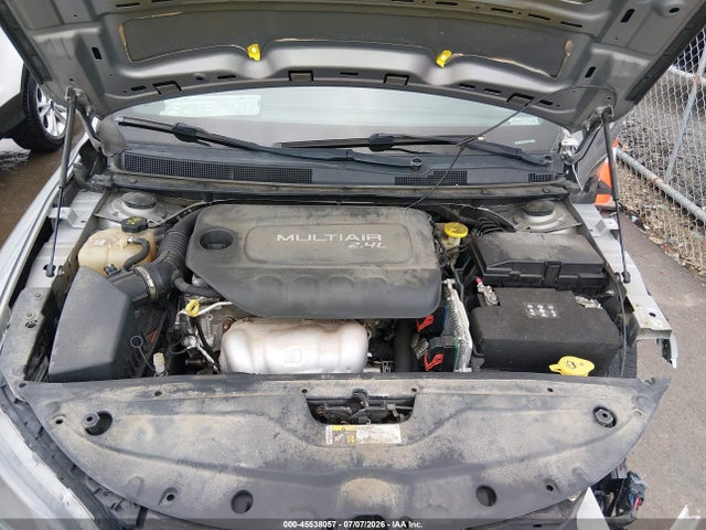 45538057 :رقم المزاد ، 1C3CCCBB9FN686060 vin ، 2015 Chrysler 200 S مزاد بيع