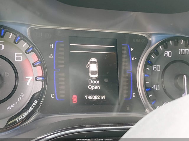 45538057 :رقم المزاد ، 1C3CCCBB9FN686060 vin ، 2015 Chrysler 200 S مزاد بيع