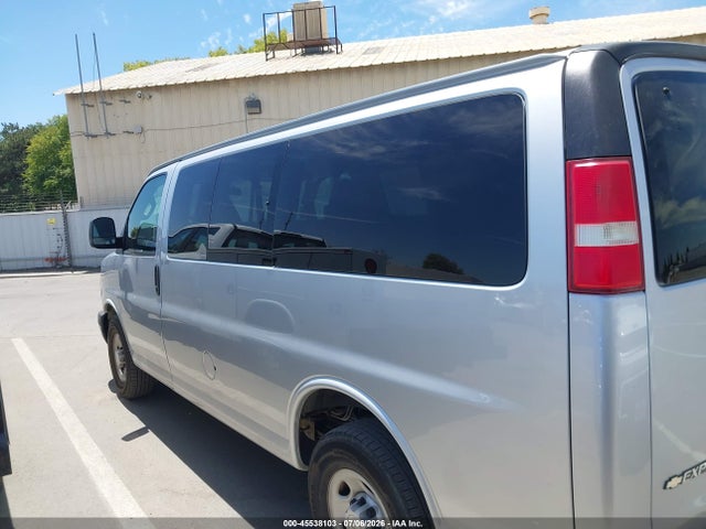 1GAWGEFG1K1287913 Chevrolet Express 2500 Ls