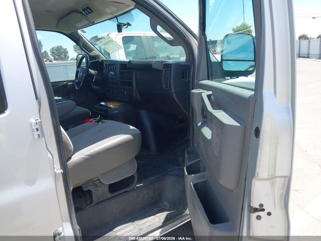 1GAWGEFG1K1287913 Chevrolet Express 2500 Ls