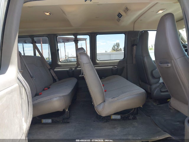 1GAWGEFG1K1287913 Chevrolet Express 2500 Ls
