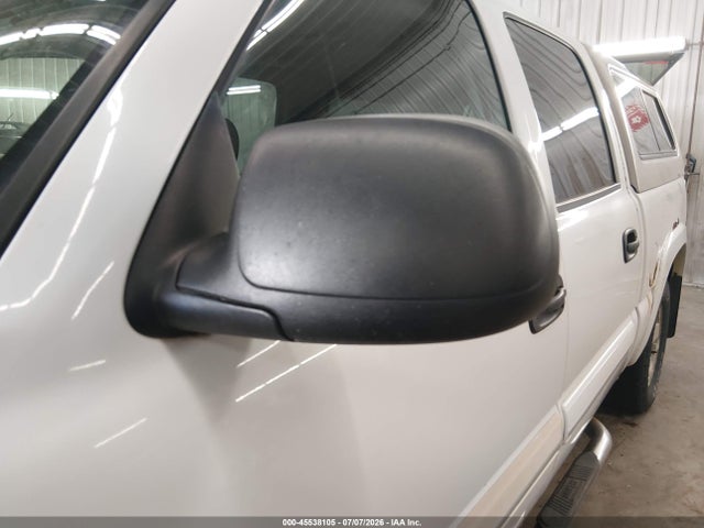 2005 Chevrolet Silverado 1500 Z71 მანქანა იყიდება აუქციონზე, vin: 2GCEK13T051185805, აუქციონის ნომერი: 45538105