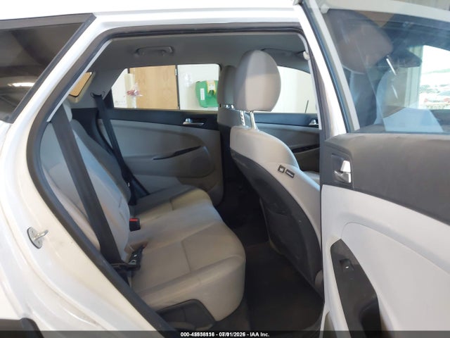 Hyundai TUCSON SE 2019 KM8J2CA47KU896757 Image 8