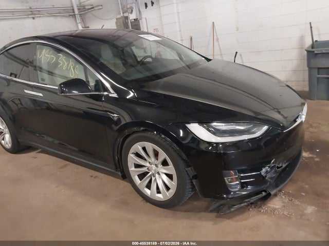 2018 5YJXCBE21JF112787 main image