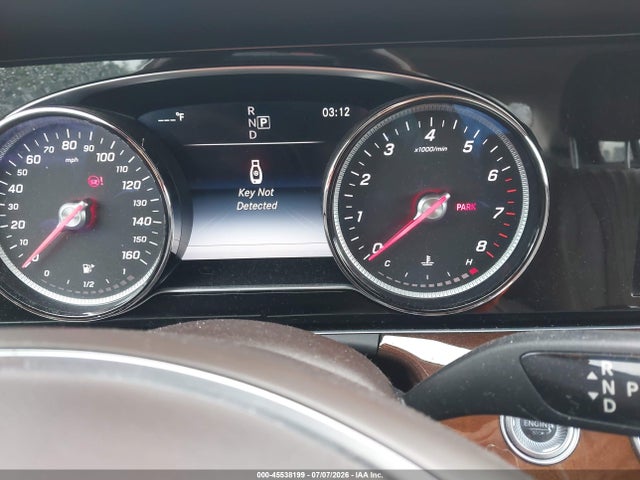 2017 Mercedes-benz E 300 4matic მანქანა იყიდება აუქციონზე, vin: WDDZF4KBXHA066255, აუქციონის ნომერი: 45538199