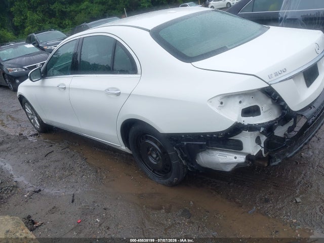 2017 Mercedes-benz E 300 4matic მანქანა იყიდება აუქციონზე, vin: WDDZF4KBXHA066255, აუქციონის ნომერი: 45538199