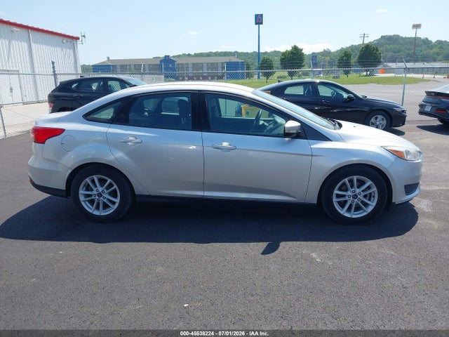 1FADP3F2XHL296880 Ford FOCUS SE