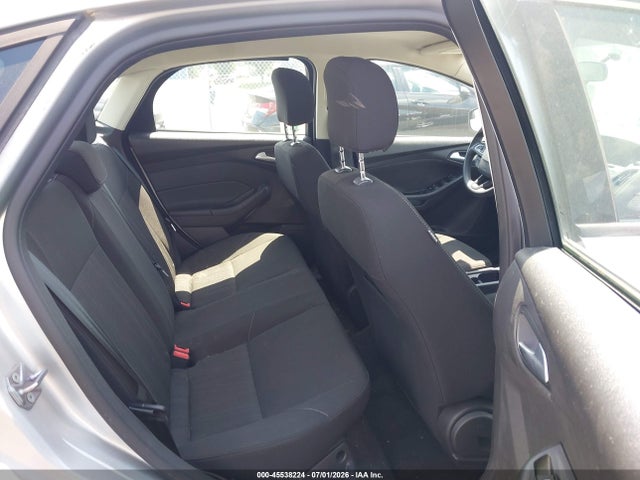 1FADP3F2XHL296880 Ford FOCUS SE