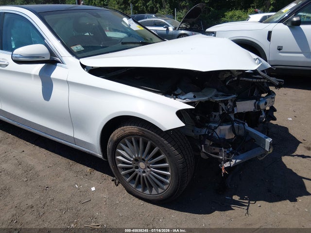 Aukcja sprzedaży 2015 Mercedes-benz C 300 Luxury 4matic, vin: 55SWF4KB5FU061657, numer aukcji: 45538245