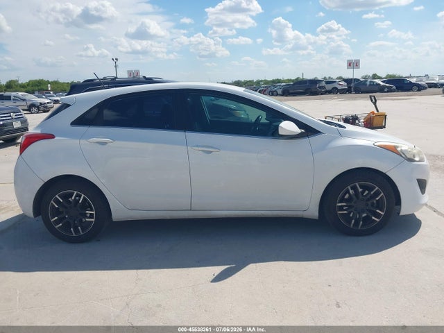 Hyundai ELANTRA GT 2016 KMHD35LH4GU323621 Image 13