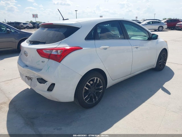 Hyundai ELANTRA GT 2016 KMHD35LH4GU323621 Image 4